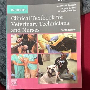 Clinical Textbook for Veterinary Technicians and Nurses
